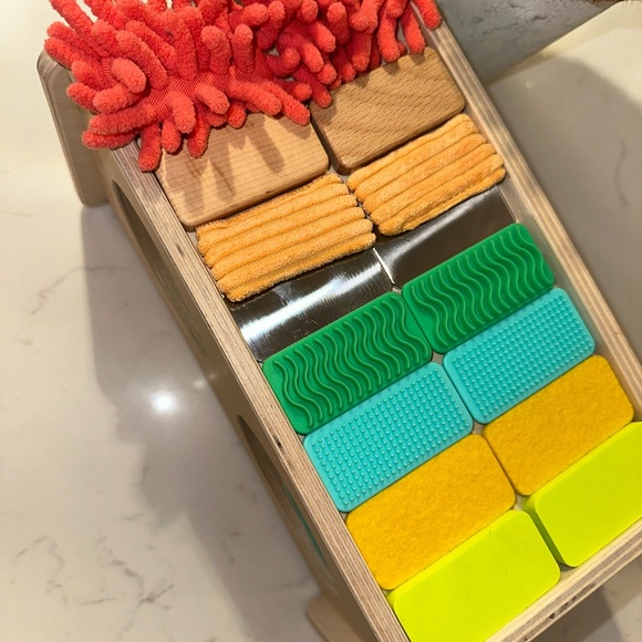 Lovevery Sensory Box - Picture 1 of 3